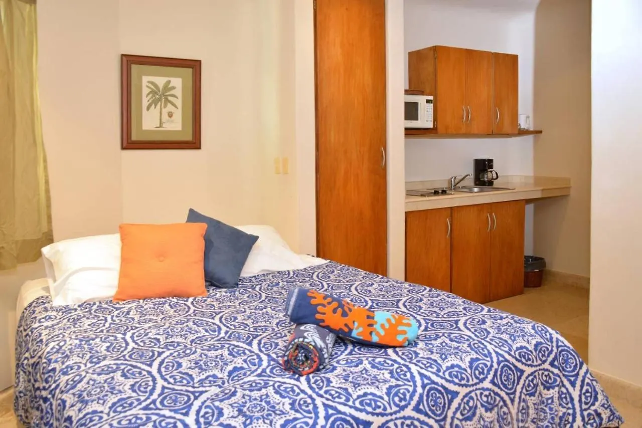 Blue Palms Suites, Pool Onsite, Steps To The Beach & 5Th Ave Playa del Carmen Apartamento