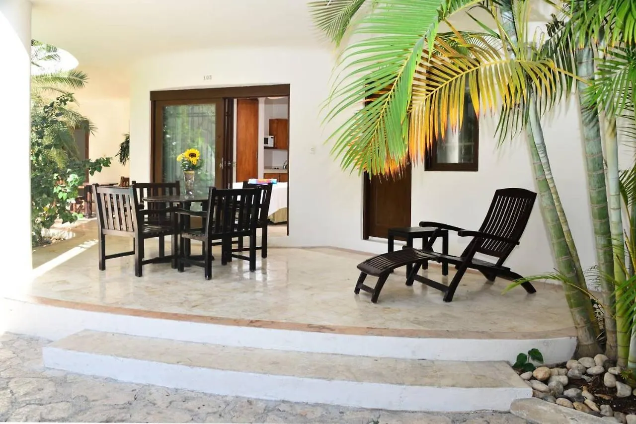 Blue Palms Suites, Pool Onsite, Steps To The Beach & 5Th Ave Playa del Carmen Apartamento