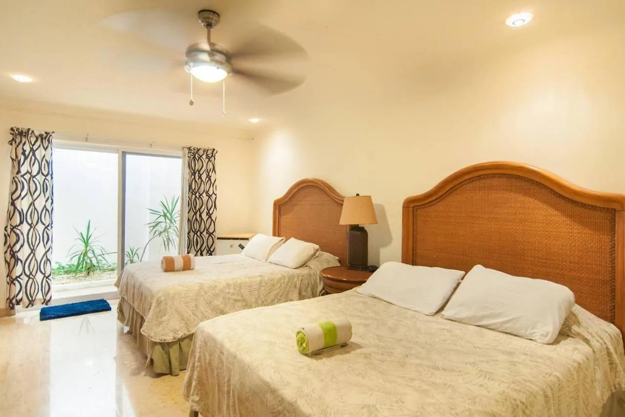 Blue Palms Suites, Pool Onsite, Steps To The Beach & 5Th Ave Playa del Carmen