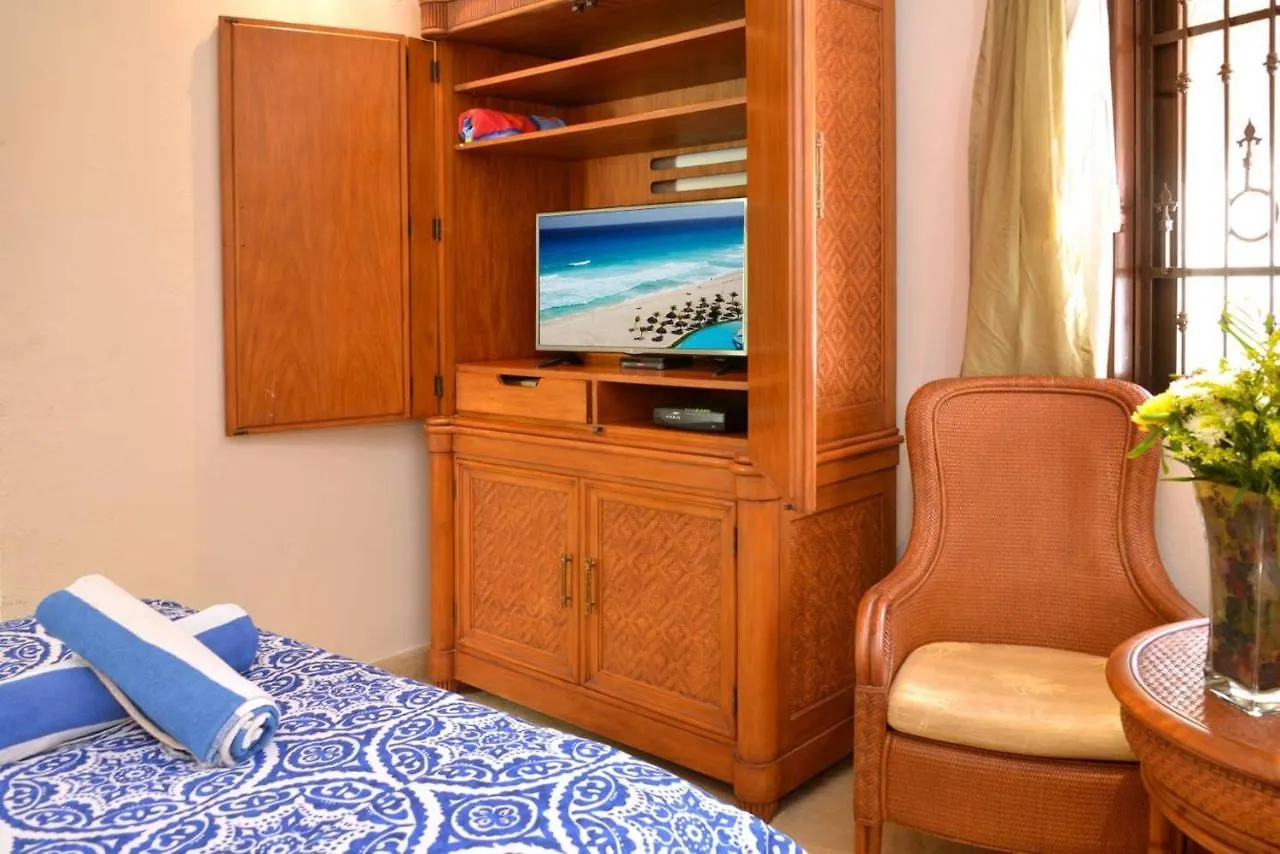 Apartment Blue Palms Suites, Pool Onsite, Steps To The Beach & 5Th Ave Playa del Carmen Mexico