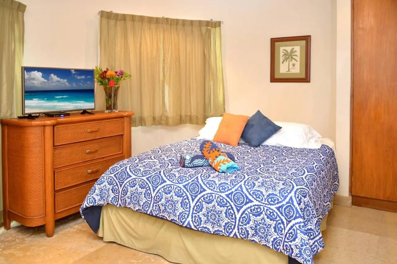 Apartment Blue Palms Suites, Pool Onsite, Steps To The Beach & 5Th Ave Playa del Carmen Mexico