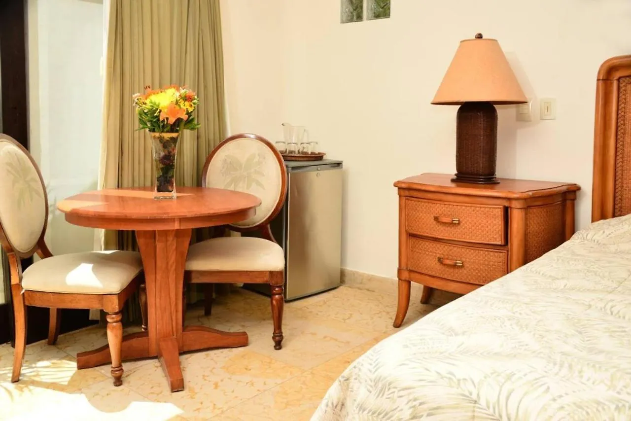 Blue Palms Suites, Pool Onsite, Steps To The Beach & 5Th Ave Playa del Carmen Mexico