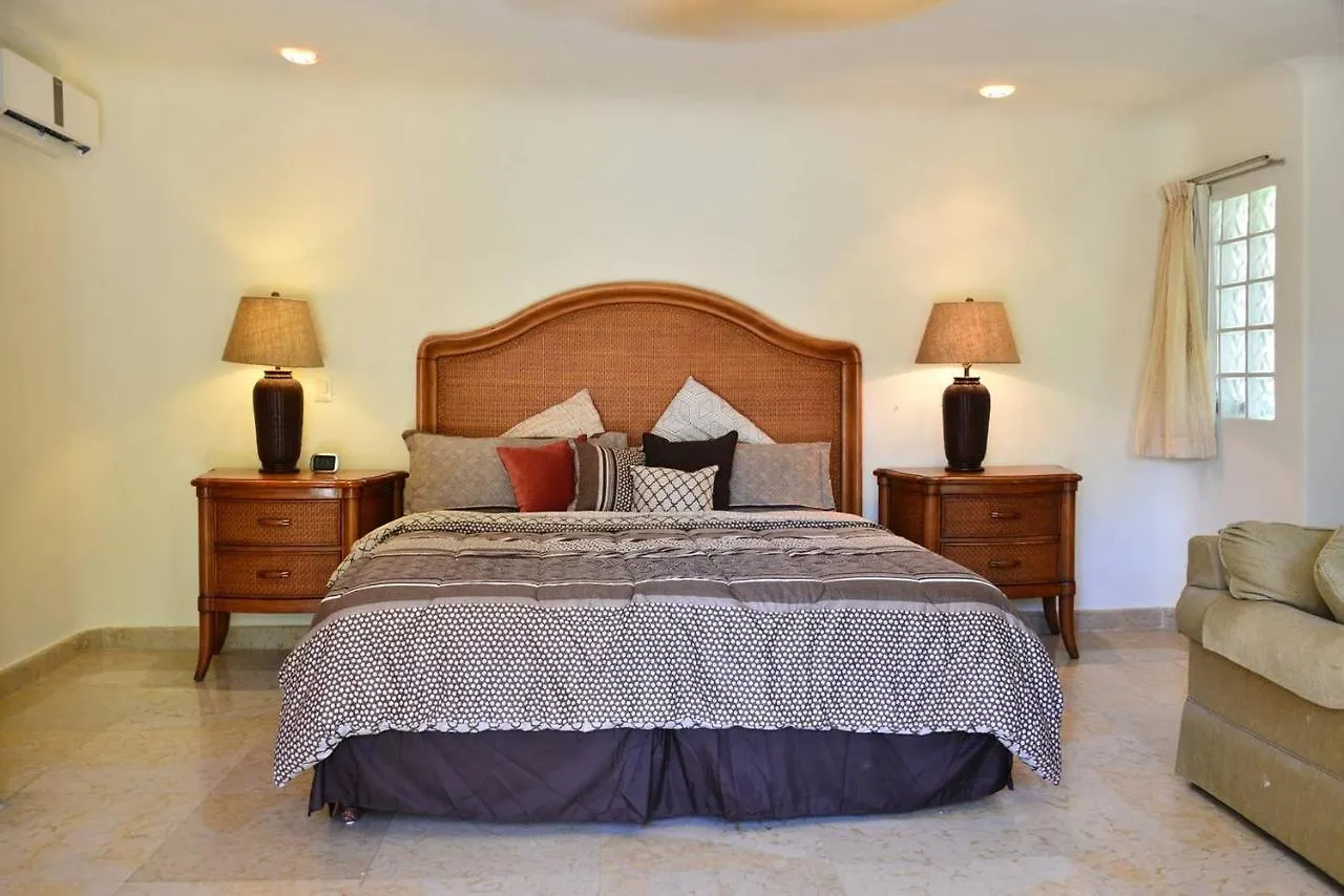 Blue Palms Suites, Pool Onsite, Steps To The Beach & 5Th Ave Playa del Carmen