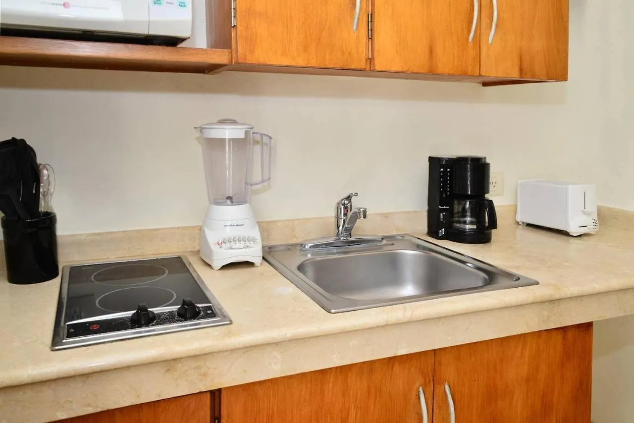 Apartment Blue Palms Suites, Pool Onsite, Steps To The Beach & 5Th Ave Playa del Carmen