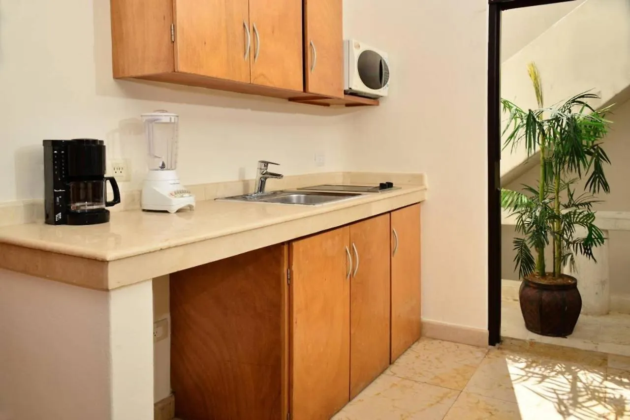 Blue Palms Suites, Pool Onsite, Steps To The Beach & 5Th Ave Playa del Carmen 0*,