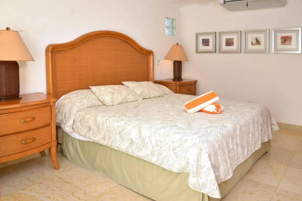 Blue Palms Suites, Pool Onsite, Steps To The Beach & 5Th Ave Playa del Carmen