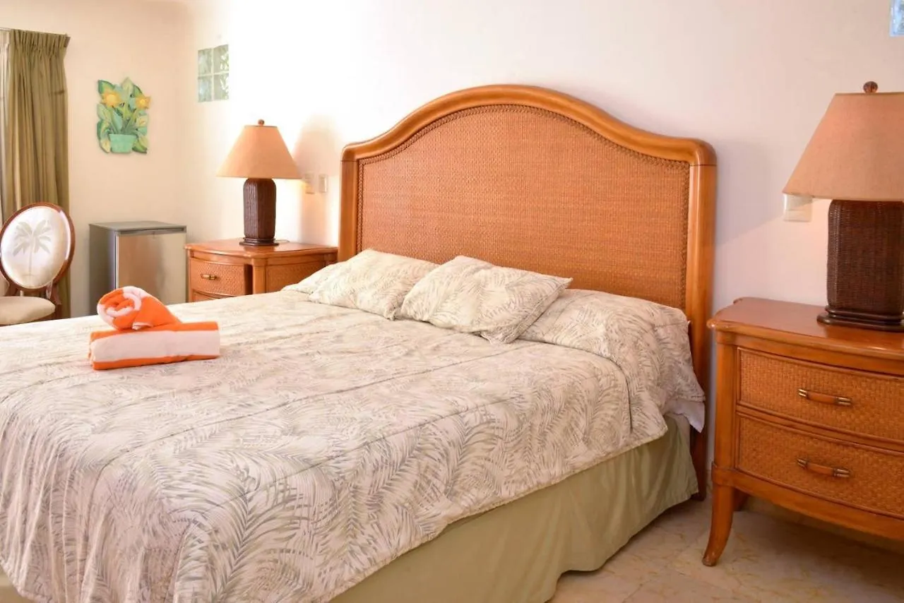 Blue Palms Suites, Pool Onsite, Steps To The Beach & 5Th Ave Playa del Carmen Mexico
