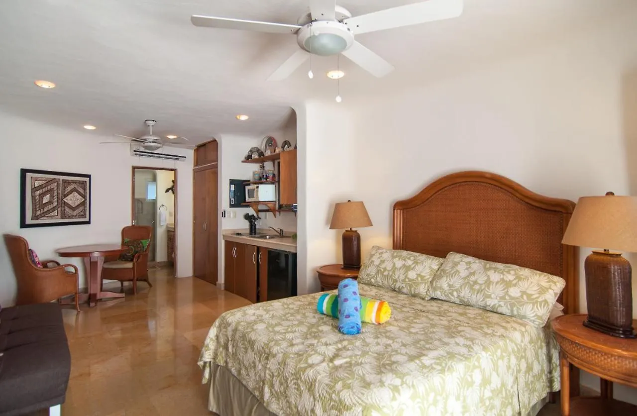 Blue Palms Suites, Pool Onsite, Steps To The Beach & 5Th Ave Playa del Carmen