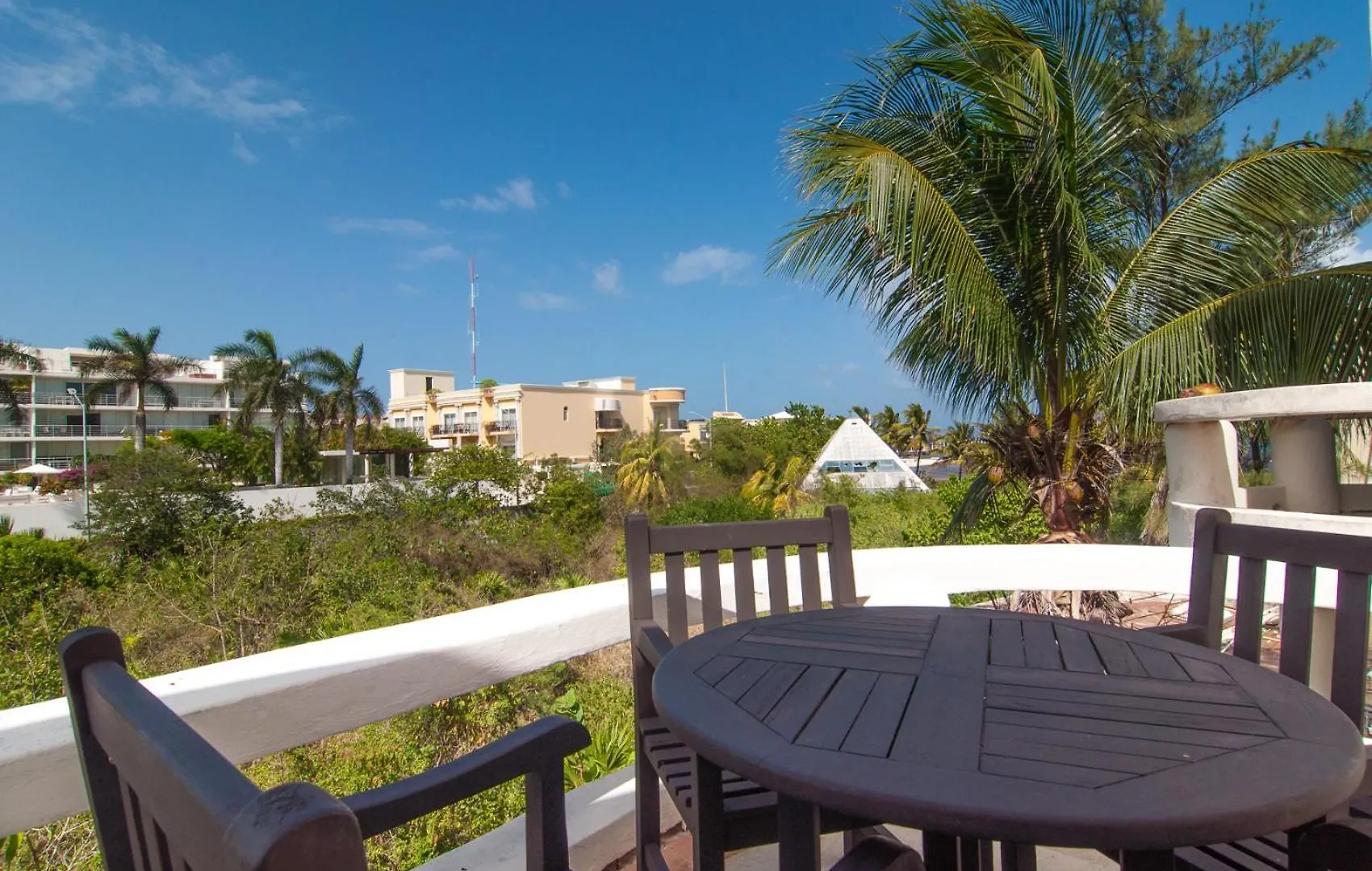 Blue Palms Suites, Pool Onsite, Steps To The Beach & 5Th Ave Playa del Carmen