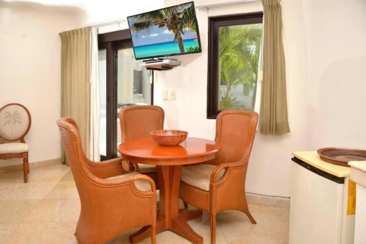 Blue Palms Suites, Pool Onsite, Steps To The Beach & 5Th Ave Playa del Carmen
