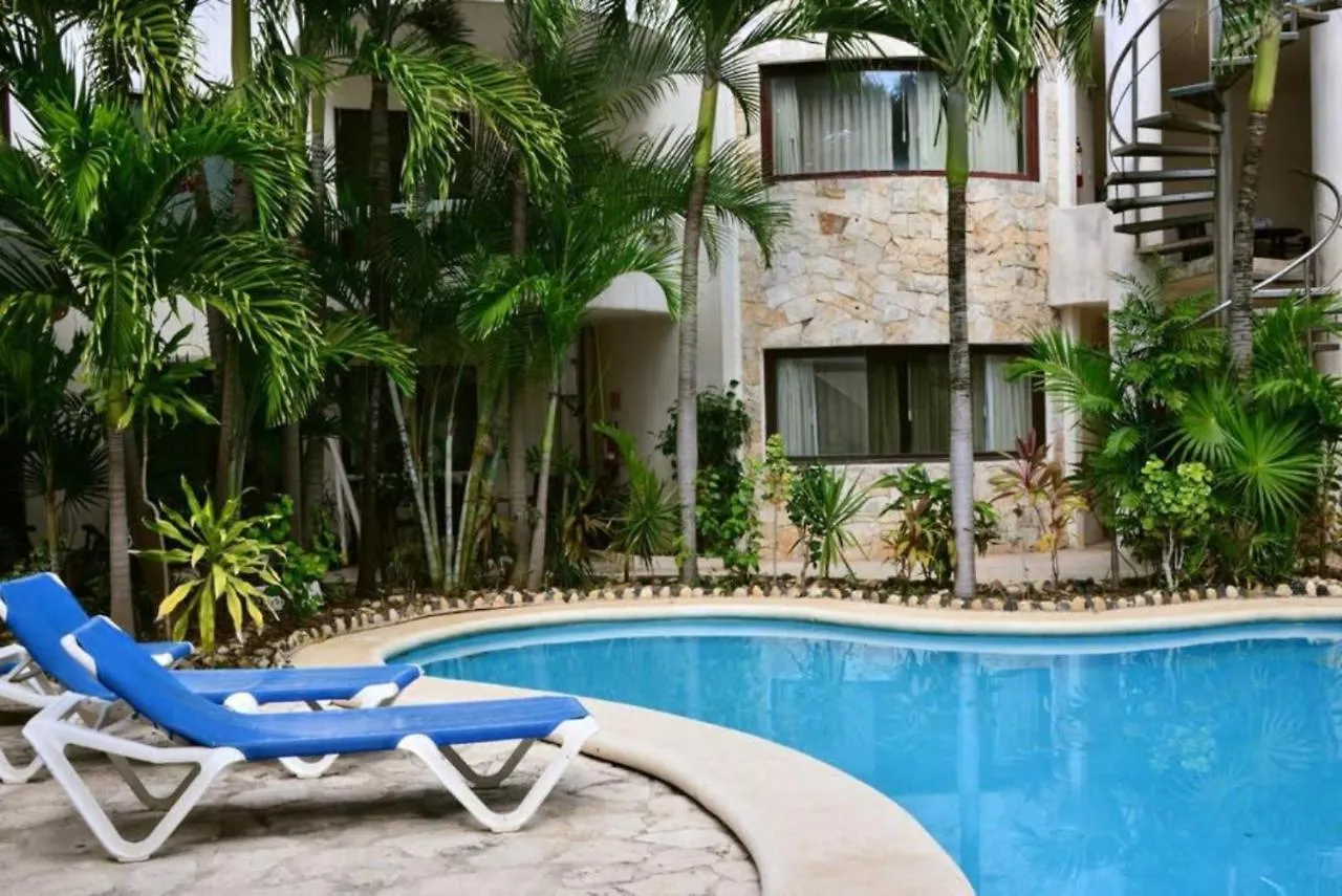 Blue Palms Suites, Pool Onsite, Steps To The Beach & 5Th Ave Playa del Carmen Apartment
