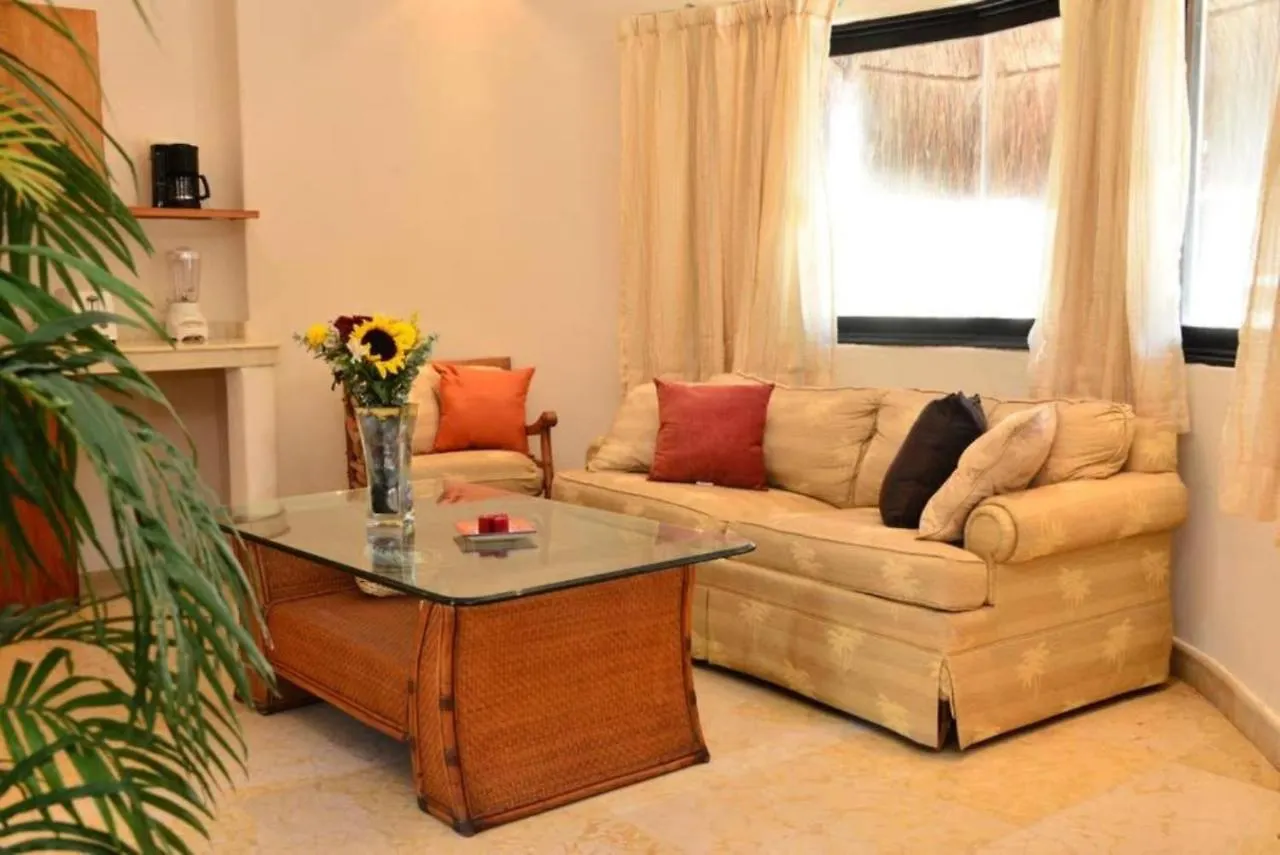 Blue Palms Suites, Pool Onsite, Steps To The Beach & 5Th Ave Playa del Carmen 0*,  Mexico