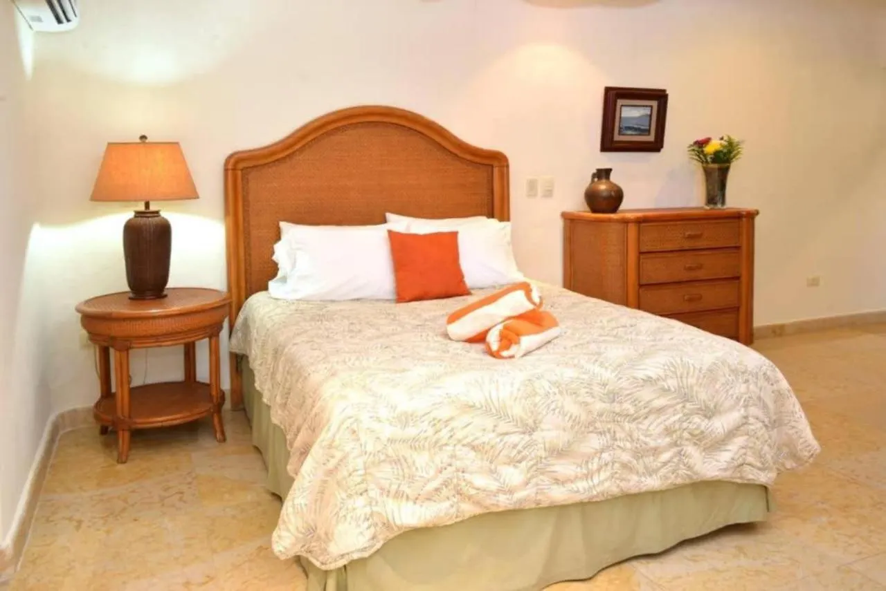 Apartment Blue Palms Suites, Pool Onsite, Steps To The Beach & 5Th Ave Playa del Carmen Mexico